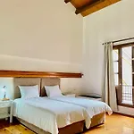 Erietta Hotel 3*