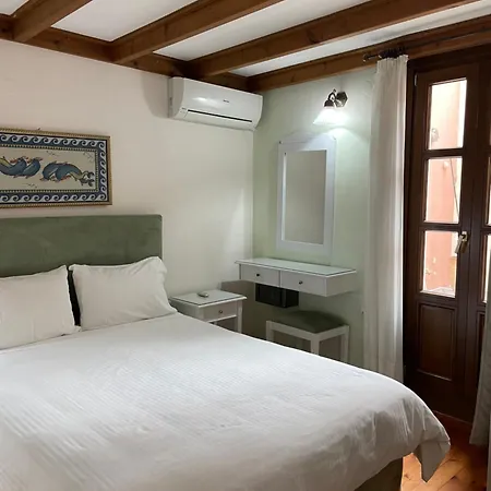 Erietta Hotel