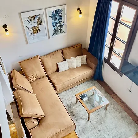 Erietta Hotel 3*