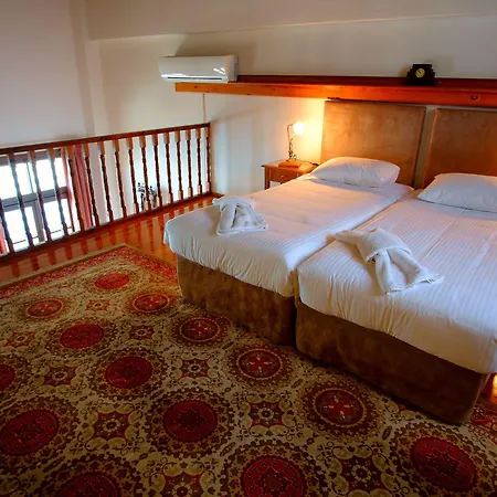 Erietta Hotel 3*
