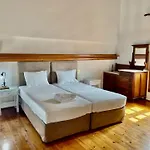 Hotell Erietta 3*